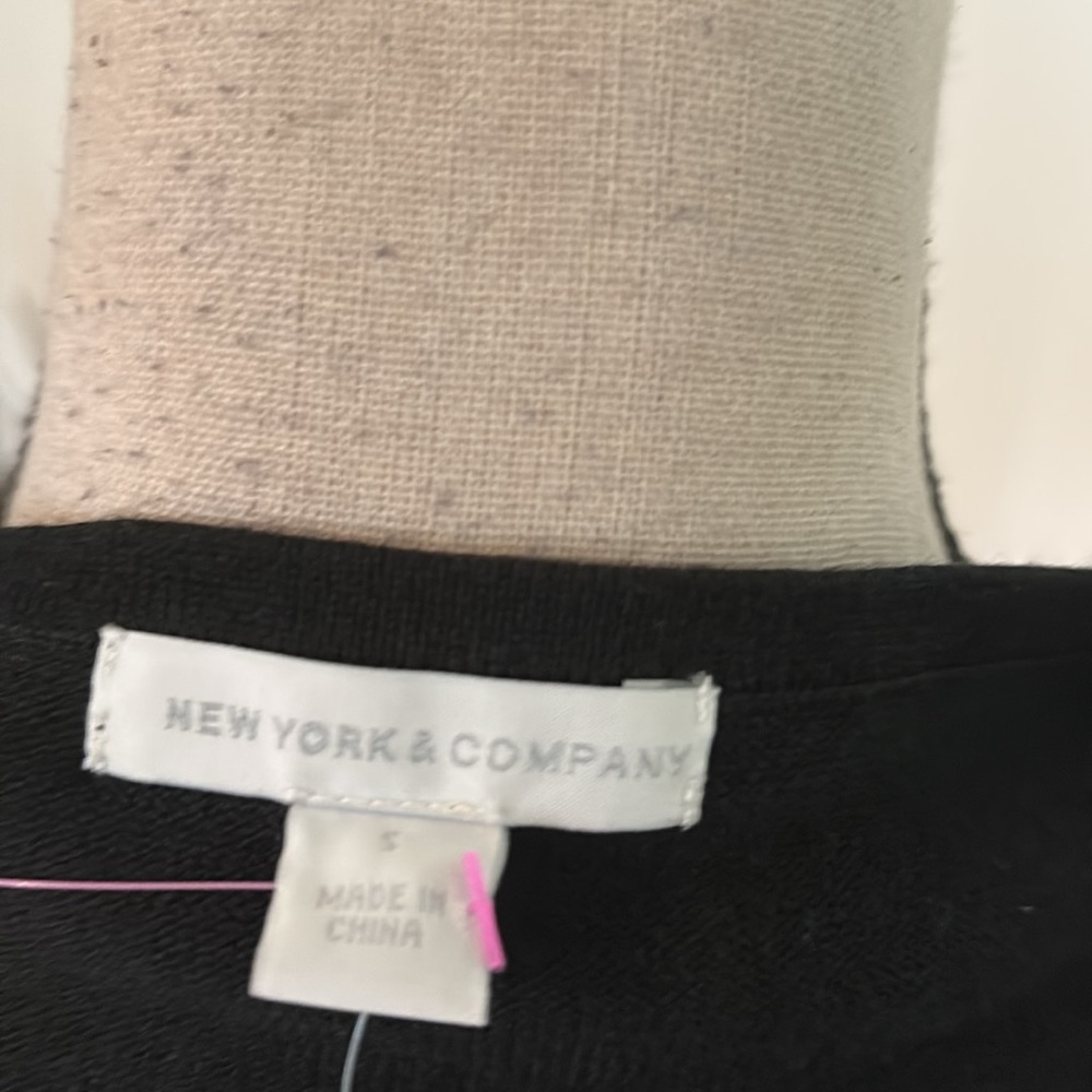 NWT NY&Co small black fitted sweater 1463 - Picture 5 of 6